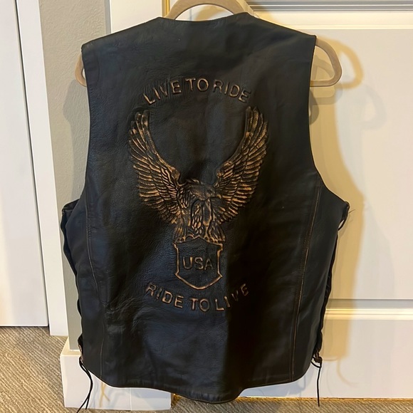 Men’s Motorcycle Leather Vest size 48 fits like an XL - Picture 3 of 4